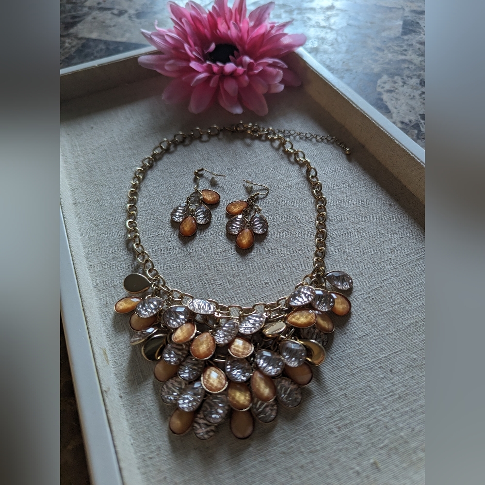 Gold tone Multi Strand Tan  cream teardrop Necklace W/ Matching Earrings